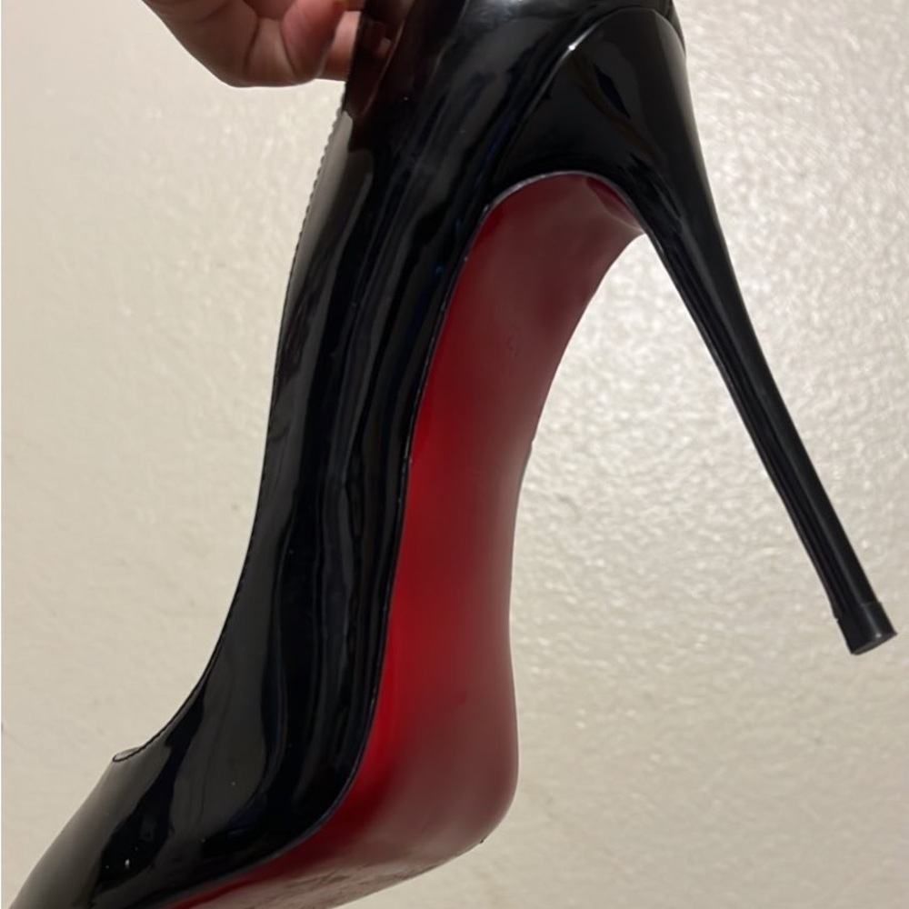Christian Louboutin So Kate